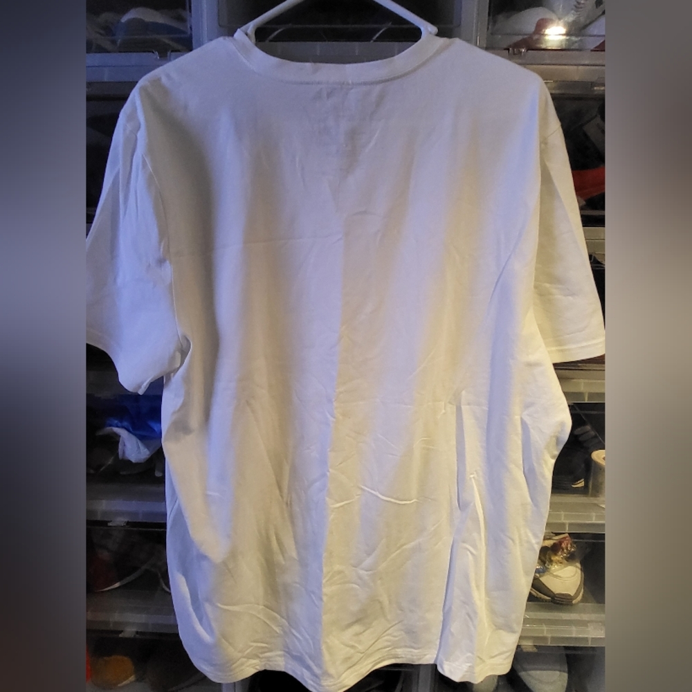 Express V Neck - Picture 2 of 3